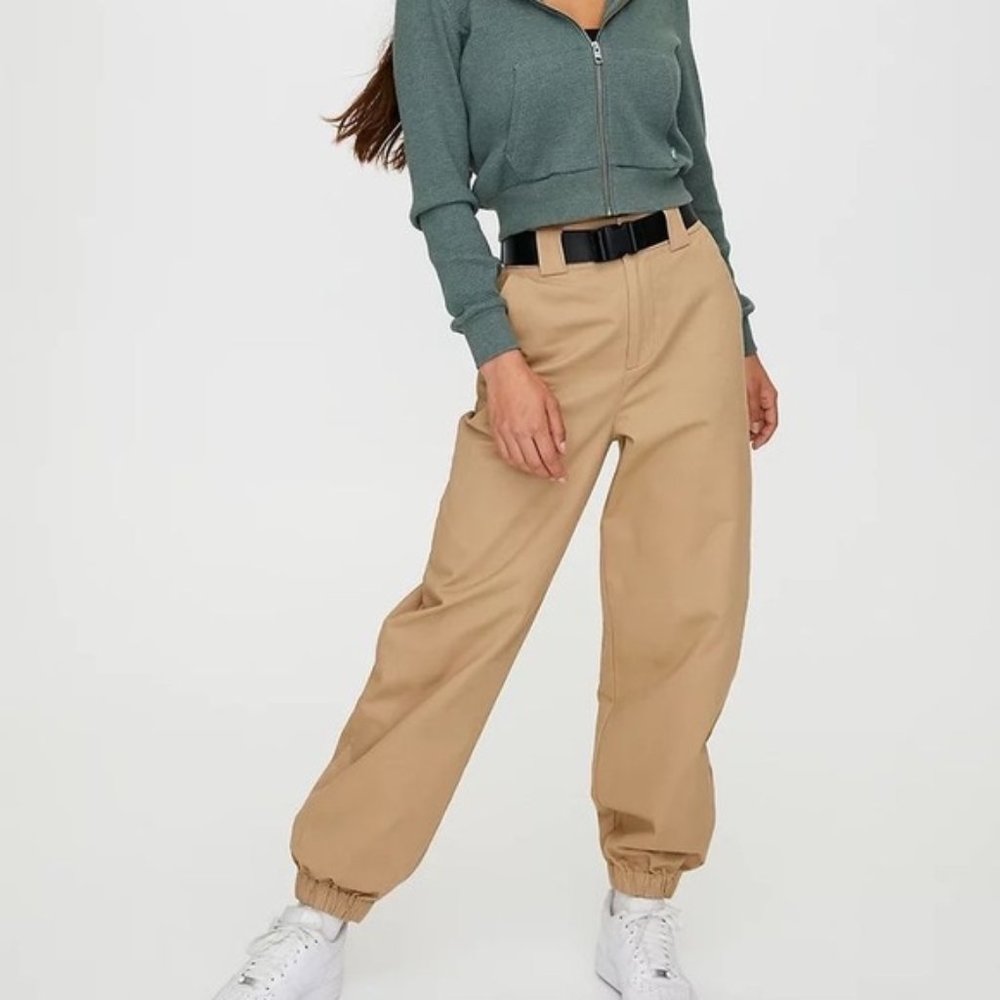 Aritzia TNA Cargo Pant in Tawny (no belt)